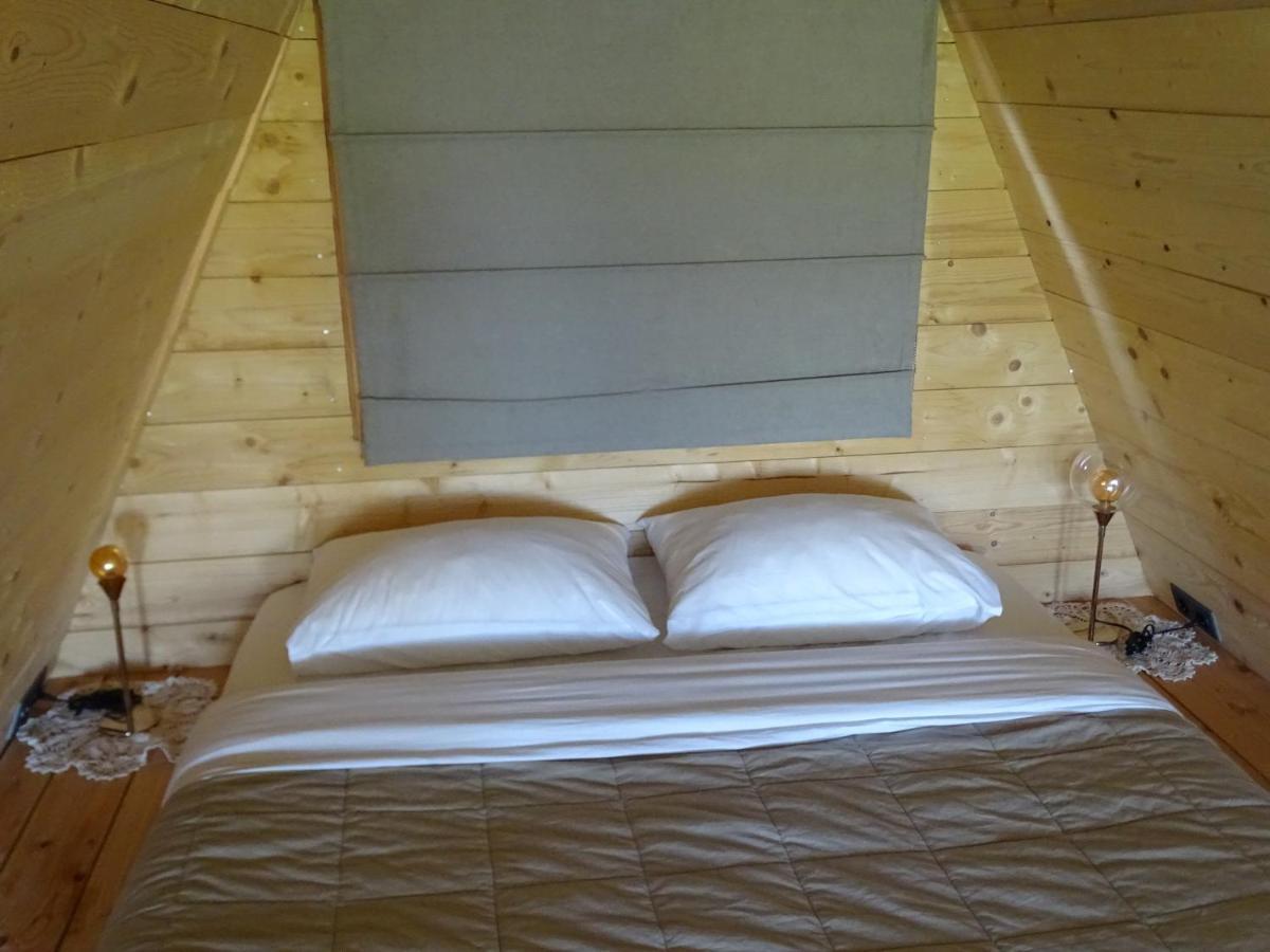 Logis Las Crozas La Cocotte Vernines Exterior photo